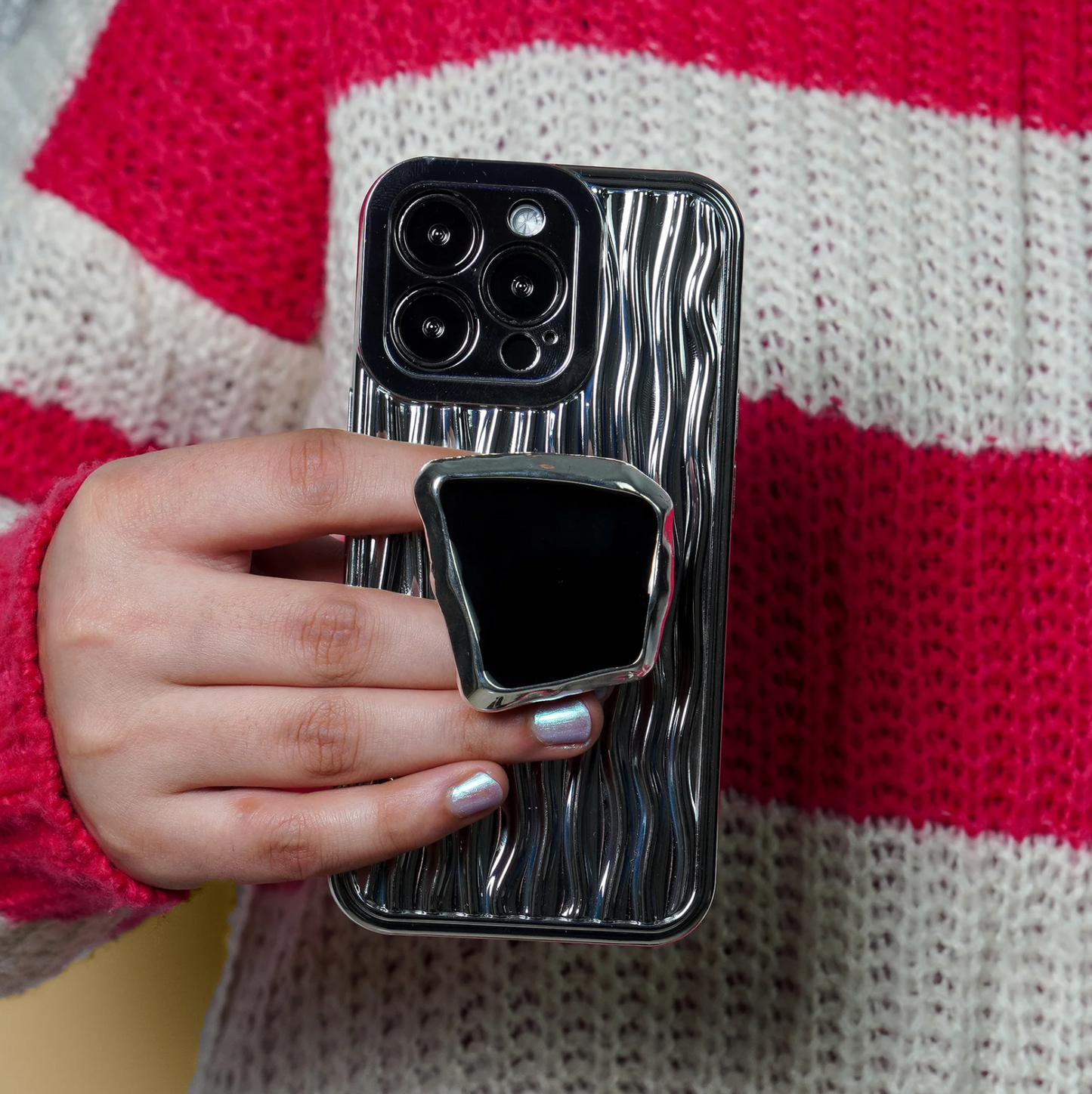 3D Textured Case with Curve Edge Pop Socket